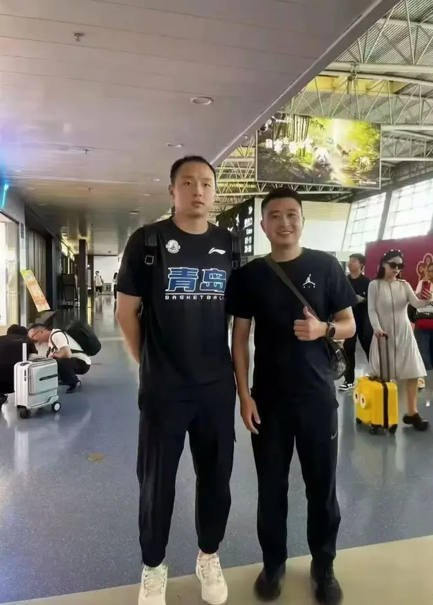 直缺少一名